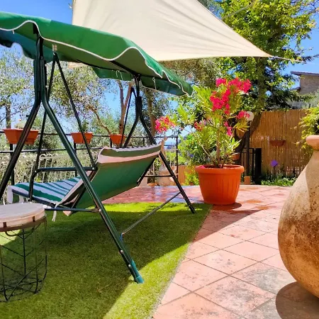 La Terrazza Dei Moi, Relax Nel Villatella
